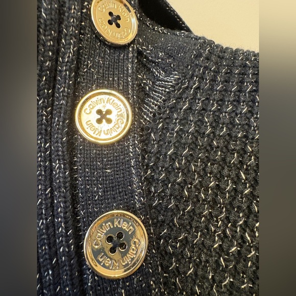 Calvin Klein Black & Gold TurtleNeck Long Sleeve Stylish Knit Sweater Medium - Picture 2 of 10